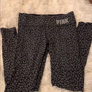 VS pink yoga pants